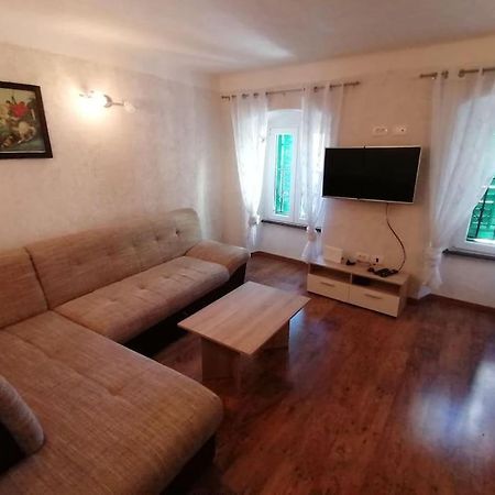 Apartment In Laurana Esterno foto